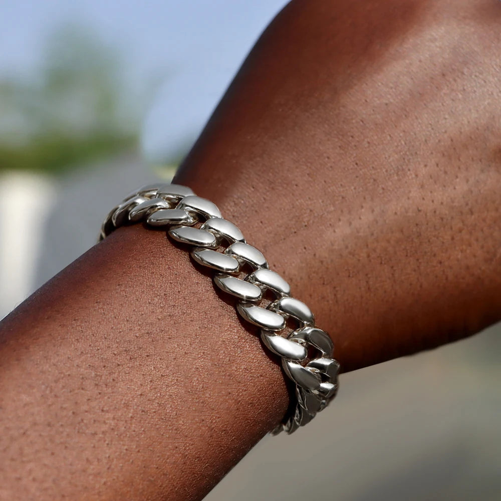 Cuban Link Bracelet — Iced & Plain